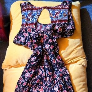 Mddium Midi floral ruffle bottom cutout back dress